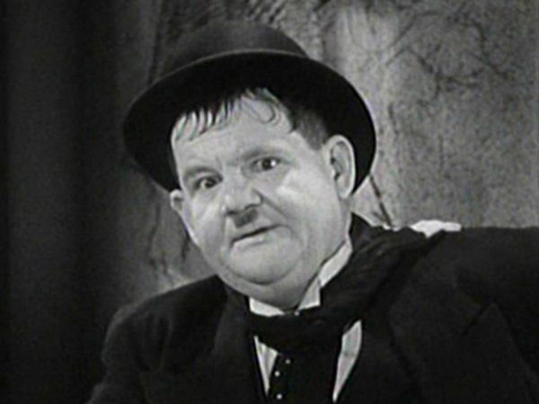 oliver_hardy___the_fixer_uppers.jpg